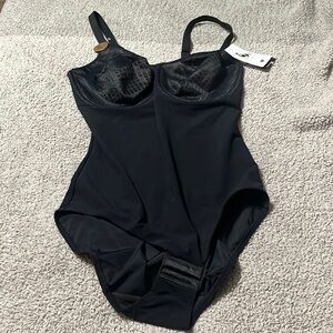 Wacoal Reshape as 38 DD black nwt